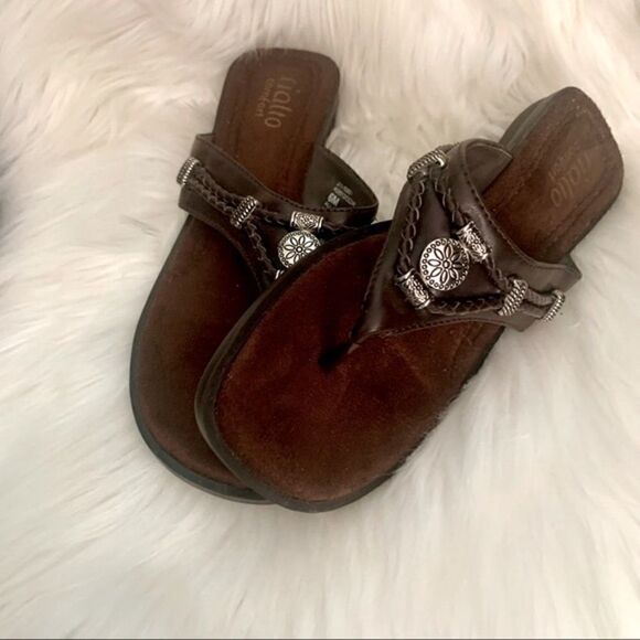 Rialto Comfort Brown Sandals. Size 6M - Picture 2 of 14